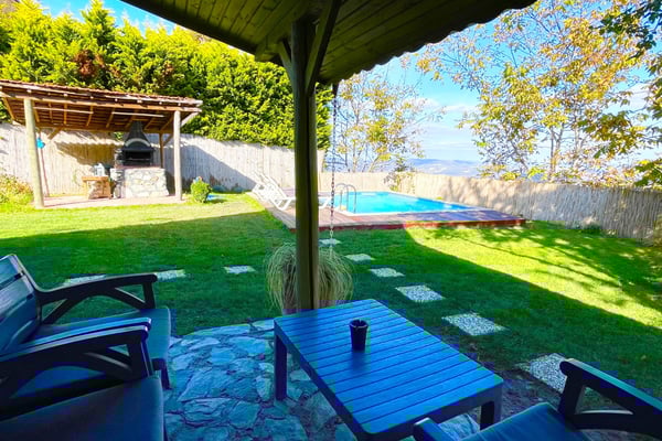 Villa Tavi, Korunaklı, Sıcak Havuzlu, Balayı Bungalovu 3