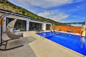 Villa Bale-1, Doğa İçerisinde, Muhafazakar Balayı Villası 1