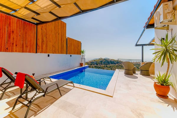Villa Esir-2, Sarnıçbaşı'nda, Jakuzili Balayı Villası 1