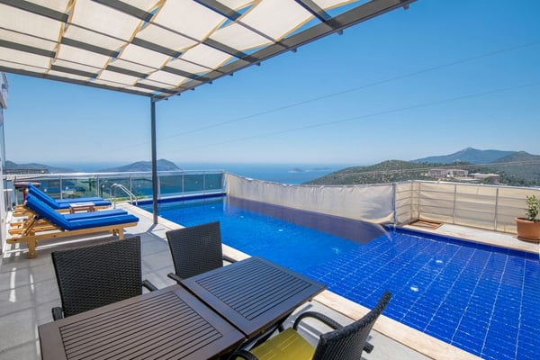 Villa Trap-1, Kalkan`da, Jakuzili, Korunaklı Havuzlu Villa 3