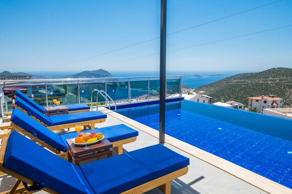 Villa Trap-1, Kalkan`da, Jakuzili, Korunaklı Havuzlu Villa 2