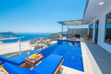 Villa Trap-2, Kalkan`da Jakuzili, Korunaklı Havuzlu 1