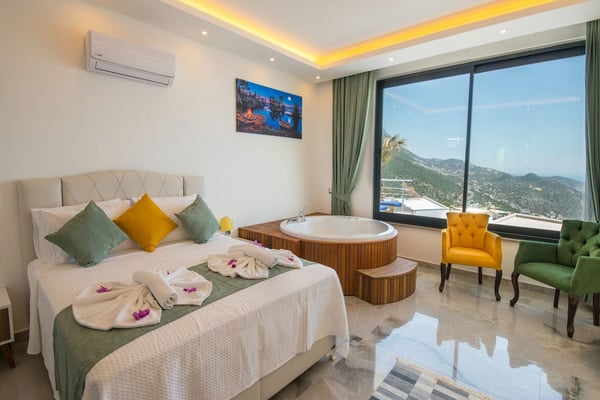 Villa Trap-2, Kalkan`da Jakuzili, Korunaklı Havuzlu 3