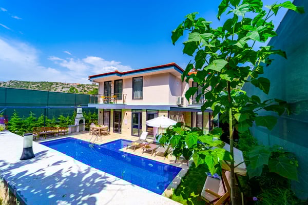 Villa Kaside-1, Kaş Bölgesinde, Jakuzili Muhafazakar Villa 1
