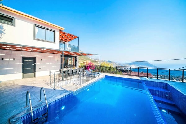 Villa Dose-2, Kaş Bölgesinde, 10 Kişilik, Spor ve Sinema Odalı Lüks Villa 1