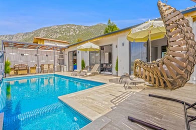 Villa Chakra-2, Kalkan Bölgesinde, 2 Odalı, Muhafazakar Villa 2
