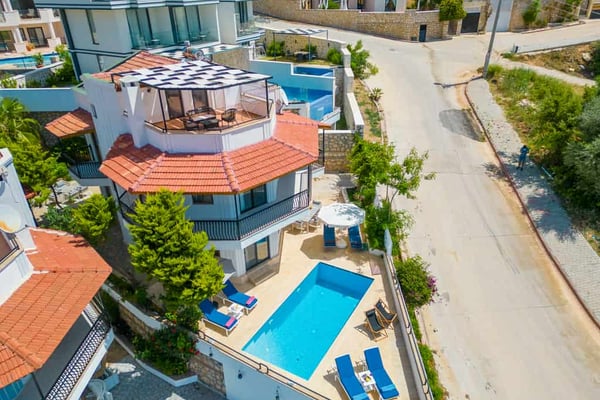 Villa Elanor, Merkezi Konumda, Deniz Manzaralı ve 3 Odalı 1