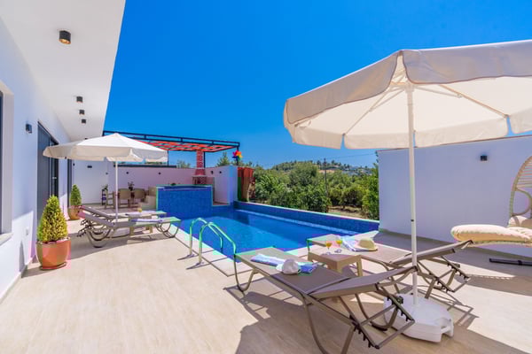 Villa Midas, Jakuzili, Jeneratörlü & 2 Odalı 3