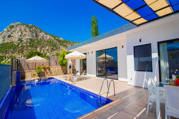 Villa Bastra, Kalkan Bölgesinde, 2 Odalı, Jakuzili, Muhafazakar Villa 2