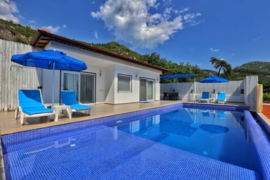 Villa Poine-2, Kalkan Bölgesinde, 2 Odalı ve Jakuzili Balayı Villası 1