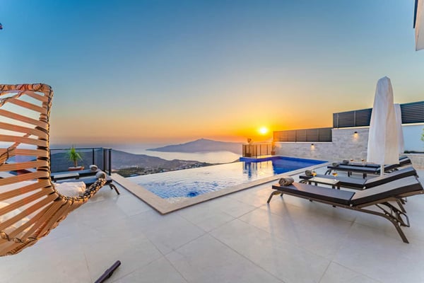 Villa Yonsei‑2, Jakuzi & Sauna-Hamam, 10 Kişilik & Muhafazakar 2