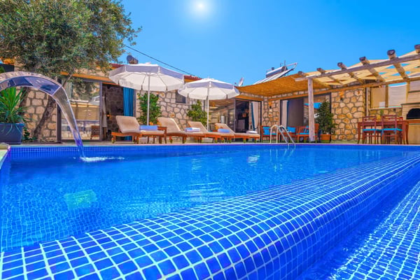 Villa Lilith-2, Kalkan Bölgesinde, 2 Odalı, Jakuzili, Taş Mimari, Balayı Villası 2