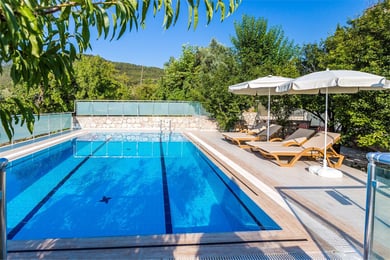 Villa Amora, Korunaklı Havuzlu, Doğa İçerisinde Jakuzili Villa 2