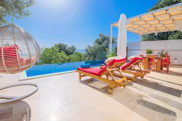 Villa Bahar, Kalkan`da, Jakuzi ve Kapalı Havuzlu, Balayı Villası 1