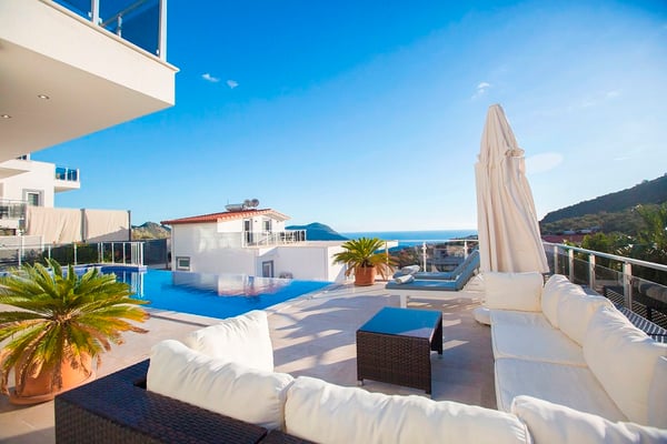 Villa Balzac, Deniz Manzaralı, Merkezi Konumda ve 5 Odalı 2