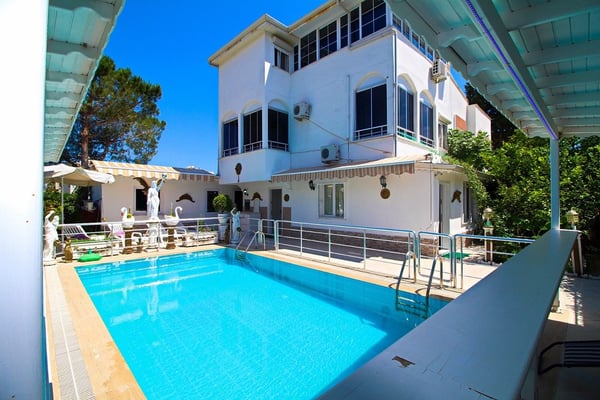 Villa Bariton, Korunaklı Havuzlu, Merkezi Konuma, Jakuzili Villa 1