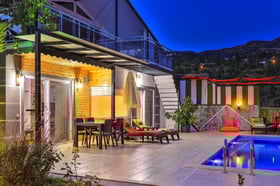 Villa Delta, Deniz Manzaralı, Jakuzili, Doğa İçerisinde Villa 3