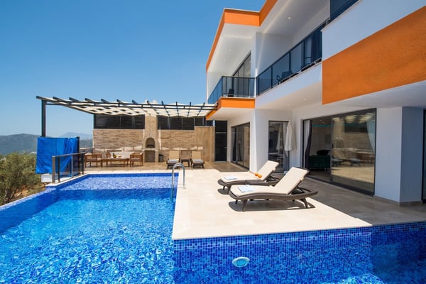 Villa Flora-1, Deniz Manzaralı, İki Ayrı Havuzlu Lüks Villa 2