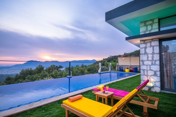 Villa Fusya, Doğa İçerisinde, Eşsiz Manzaralı, Taş Mimarili Villa 1