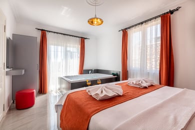 Villa Han-4, Gün Batımı Manzaralı, Süit Yatak Odalı Lüks Villa 3