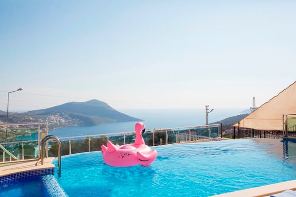 Villa Hayyam, Korunaklı Havuzlu, Deniz Manzaralı 3