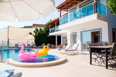 Villa Hayyam, Korunaklı Havuzlu, Deniz Manzaralı 1