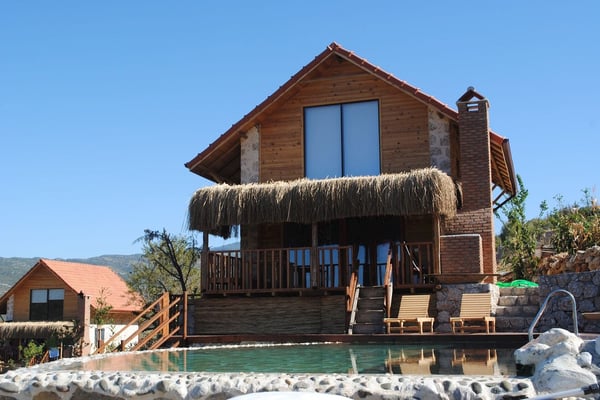 Villa Ceviz Ev, Geniş Havuzlu, Jakuzili, Doğa İçerisinde, Manzaralı Villa 3
