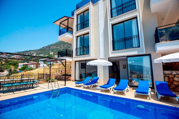 Villa Lame-2, Site İçinde, Geniş Havuzlu, Merkezi Konumlu Villa 1
