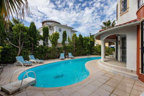 Villa Lirik, Muhafazakar Havuzlu, Denize Yakın Konumda Lüks Villa 3