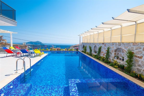 Villa Bedo, Jakuzili, Korunaklı Yüzme Havuzlu, Saunalı Villa 2
