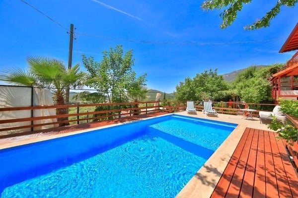 Villa Miran, Muhafazakar Yüzme Havuzlu, Doğa İçerisinde Villa 2