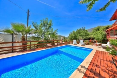 Villa Miran, Muhafazakar Yüzme Havuzlu, Doğa İçerisinde Villa 2
