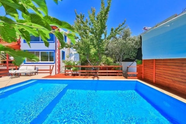 Villa Miran, Muhafazakar Yüzme Havuzlu, Doğa İçerisinde Villa 3