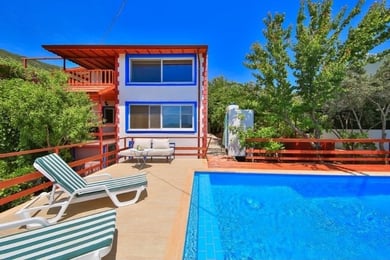 Villa Miran, Muhafazakar Yüzme Havuzlu, Doğa İçerisinde Villa 1