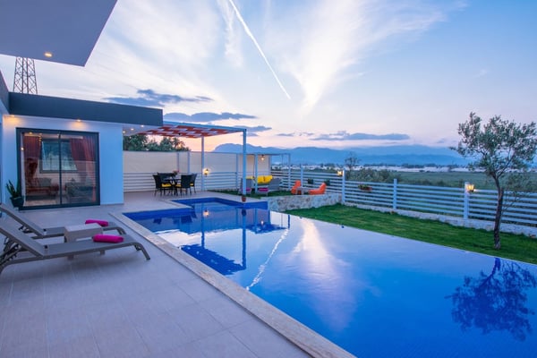 Villa Nar, Isıtmalı ve Korunaklı Havuzlu, Doğa İçerisinde Lüks Villa 2