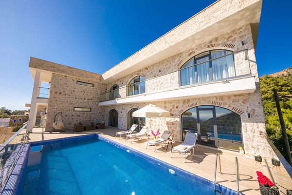 Villa Nihan-10, Muhafazakar Havuzlu, Doğa İçerisinde, Jakuzili Villa 2