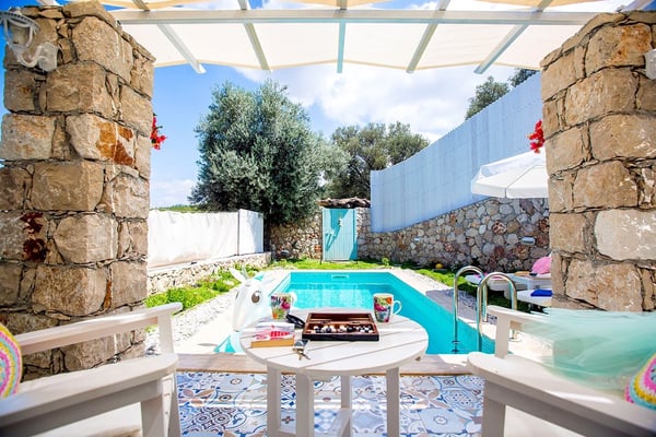 Villa Polo, Isıtmalı ve Korunaklı Havuzlu, Jakuzili Lüks Villa 2