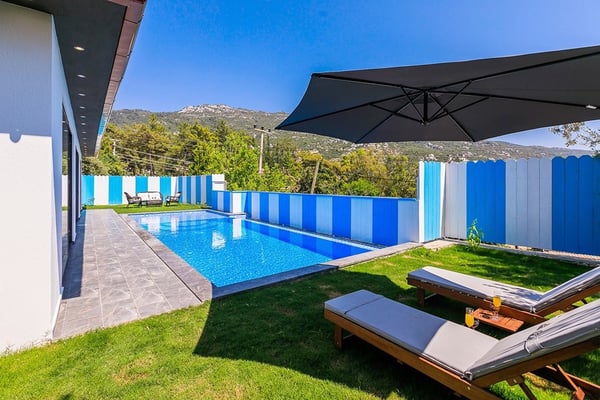 Villa Safran-3, Korunaklı Yüzme Havuzlu, Doğa İçerisinde Villa 2