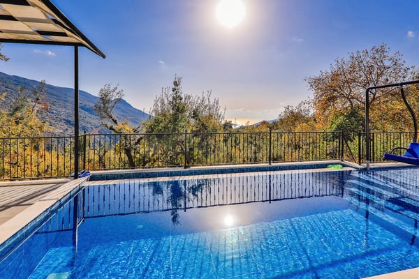 Villa Sarel, 2 Odalı ve Kapalı Isıtmalı Havuzlu 2