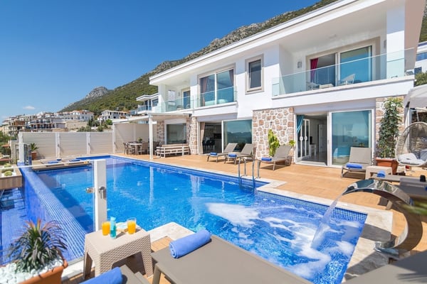 Villa Simla-2, Jakuzili, Merkezi Konumda, Şömineli Lüks Villa 2