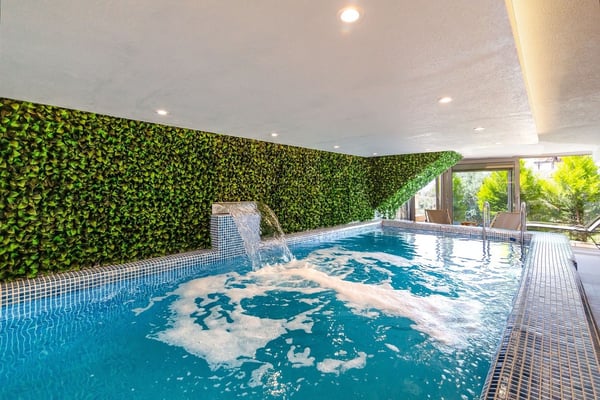 Villa Simla-4, Korunaklı Havuzlu, Deniz Manzaralı, Jakuzili Villa 1