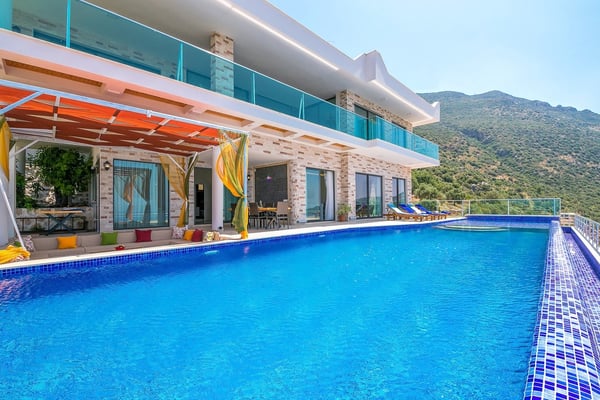 Villa Segah, Korunaklı Yüzme Havuzlu, Deniz Manzaralı Villa 2