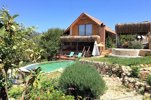 Villa Badem Ev, Jakuzili, Taş Mimarili, Doğa İçerisinde Kusursuz Villa 3