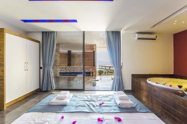 Villa Bofo-3, Muhafazakar Yüzme Havuzlu, Sauna ve Jakuzili Lüks Balayı Villası 1