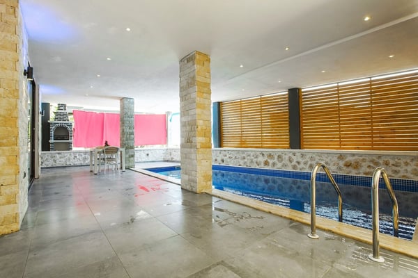 Villa Bofo-3, Muhafazakar Yüzme Havuzlu, Sauna ve Jakuzili Lüks Balayı Villası 3