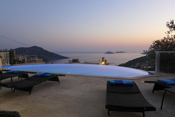 Villa Yakamoz, Kalkan Bölgesinde, Deniz Manzaralı ve 7 Odalı 3