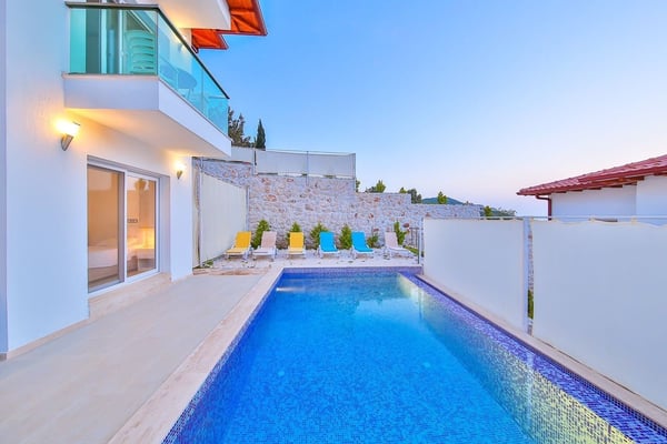 Villa Nihavend-3, Deniz Manzaralı, Korunaklı Havuzlu, Jakuzili Villa 1