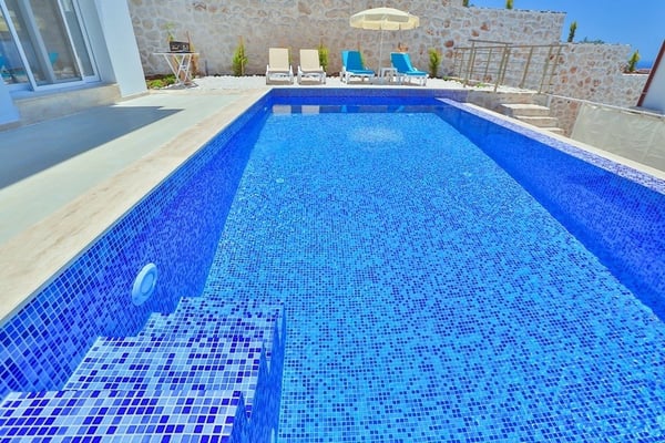 Villa Nihavend-3, Deniz Manzaralı, Korunaklı Havuzlu, Jakuzili Villa 3