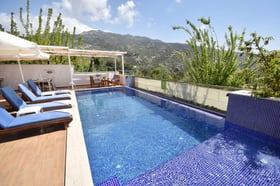 Villa Zambak-1, Deniz Manzaralı, Doğa İçinde, Süit Odalı Lüks Villa 2