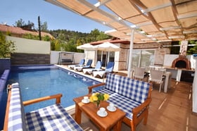 Villa Zambak-1, Deniz Manzaralı, Doğa İçinde, Süit Odalı Lüks Villa 1